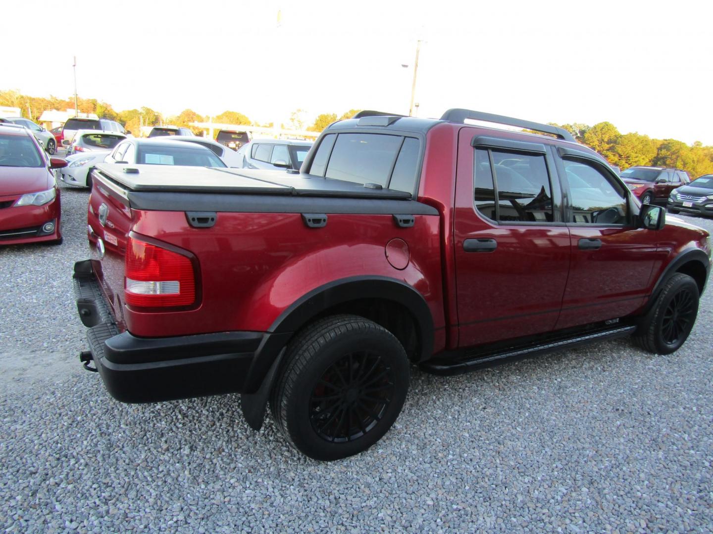 2008 Red Ford Explorer Sport Trac XLT 4.0L 2WD (1FMEU31E38U) with an 4.0L V6 SOHC 12V engine, Automatic transmission, located at 15016 S Hwy 231, Midland City, AL, 36350, (334) 983-3001, 31.306210, -85.495277 - Photo#8