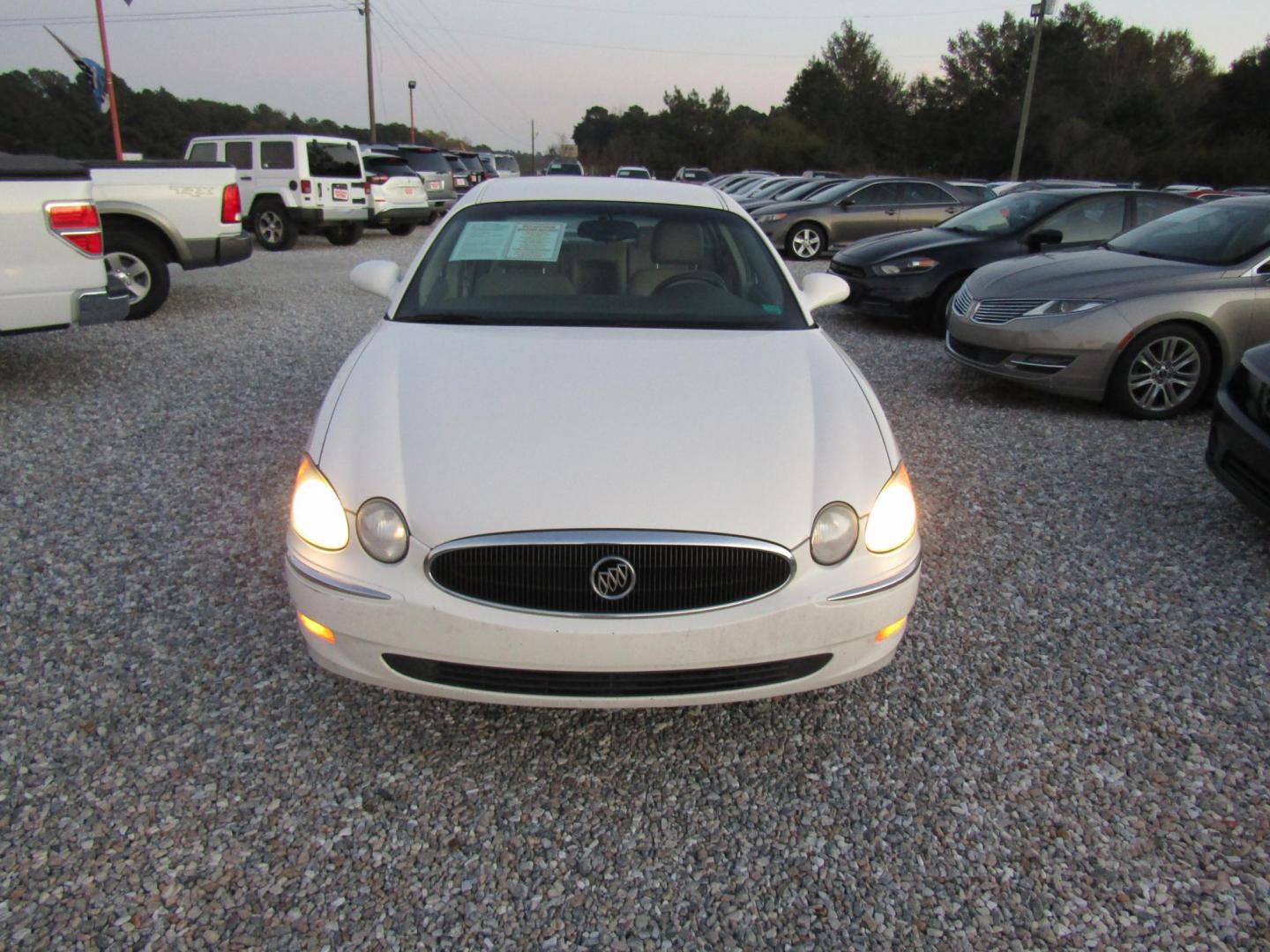 2006 White Buick LaCrosse CXL (2G4WD582661) with an 3.8L V6 OHV 12V engine, Automatic transmission, located at 15016 S Hwy 231, Midland City, AL, 36350, (334) 983-3001, 31.306210, -85.495277 - Photo#1