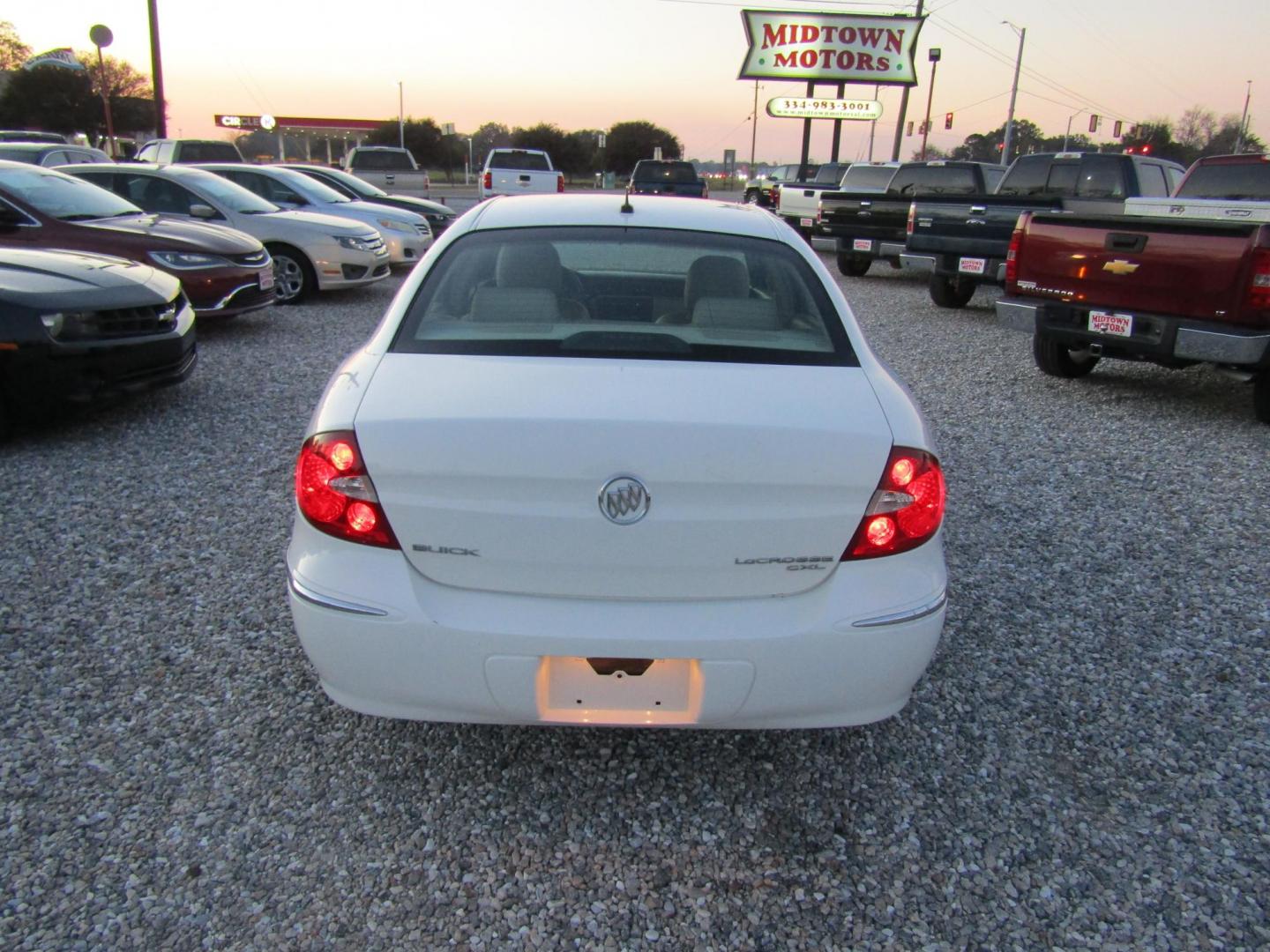 2006 White Buick LaCrosse CXL (2G4WD582661) with an 3.8L V6 OHV 12V engine, Automatic transmission, located at 15016 S Hwy 231, Midland City, AL, 36350, (334) 983-3001, 31.306210, -85.495277 - Photo#6