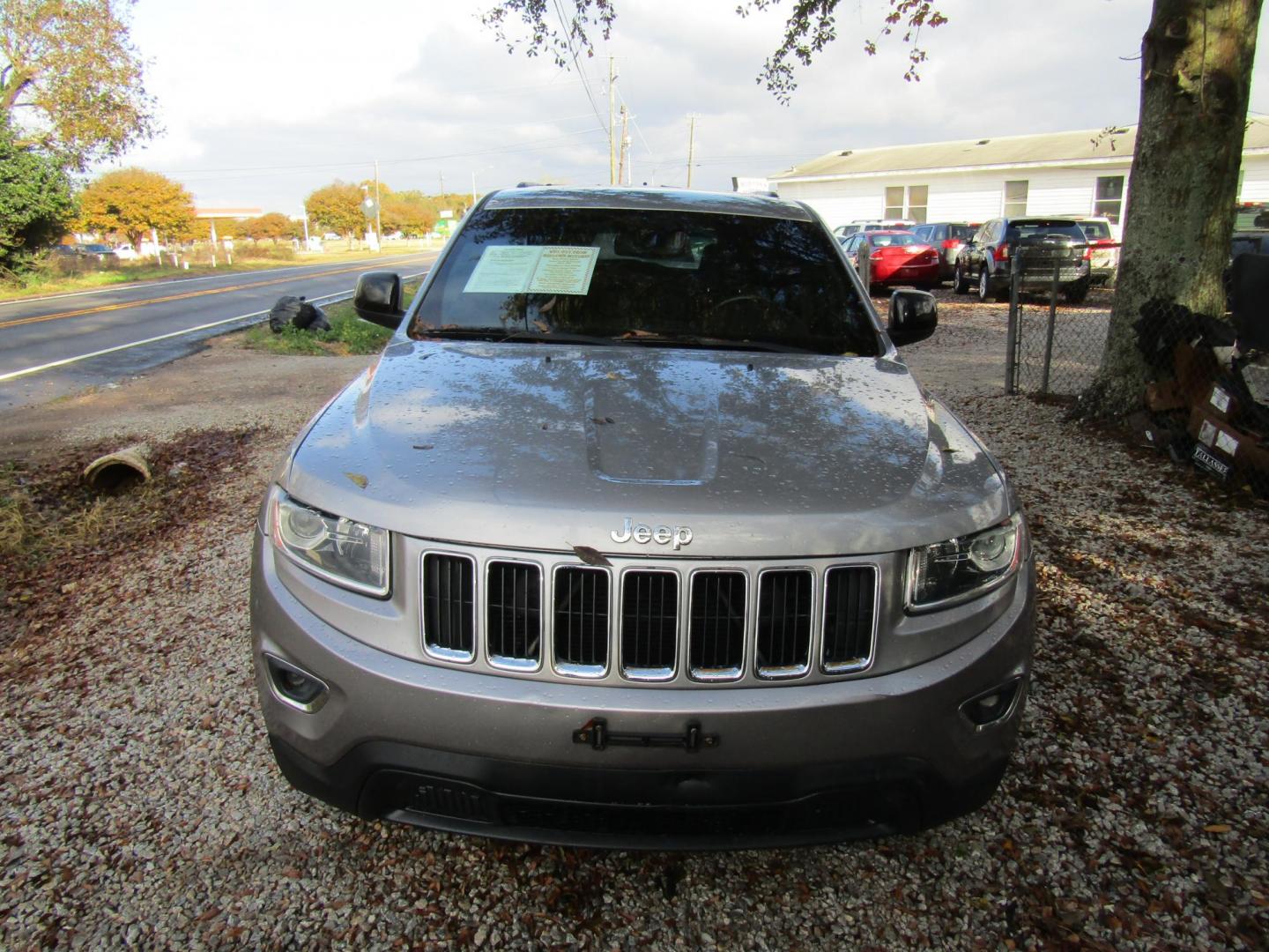 2015 Silver Jeep Grand Cherokee Laredo 2WD (1C4RJEAG0FC) with an 3.6L V6 DOHC 24V engine, Automatic transmission, located at 15016 S Hwy 231, Midland City, AL, 36350, (334) 983-3001, 31.306210, -85.495277 - Photo#1