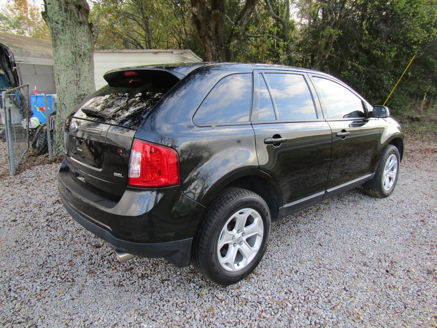 2013 Black Ford Edge SEL FWD (2FMDK3JC7DB) with an 3.5L V6 DOHC 24V engine, Automatic transmission, located at 15016 S Hwy 231, Midland City, AL, 36350, (334) 983-3001, 31.306210, -85.495277 - Photo#5