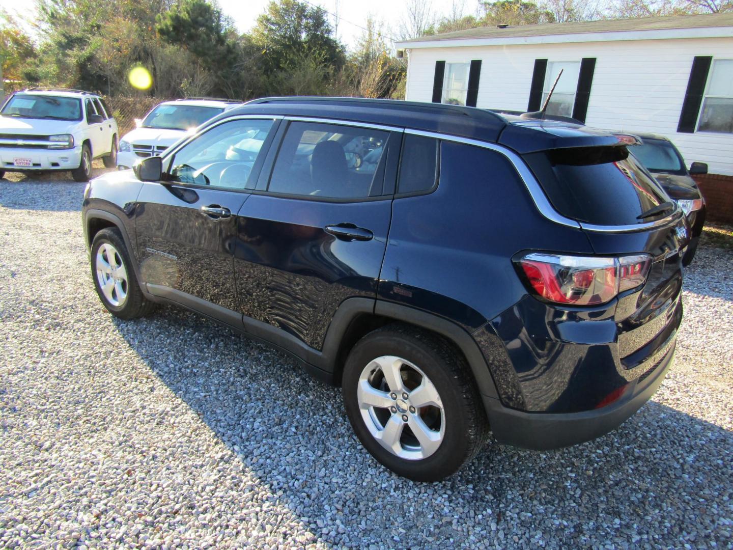 2019 Blue Jeep Compass Latitude FWD (3C4NJCBB2KT) with an 2.4L L4 DOHC 16V engine, Automatic transmission, located at 15016 S Hwy 231, Midland City, AL, 36350, (334) 983-3001, 31.306210, -85.495277 - Photo#7