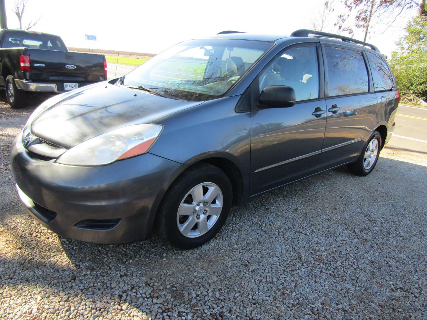 2010 Gray Toyota Sienna CE FWD 7 Passenger (5TDKK4CC0AS) with an 3.5L V6 EFI DOHC 24V engine, Automatic transmission, located at 15016 S Hwy 231, Midland City, AL, 36350, (334) 983-3001, 31.306210, -85.495277 - Photo#1