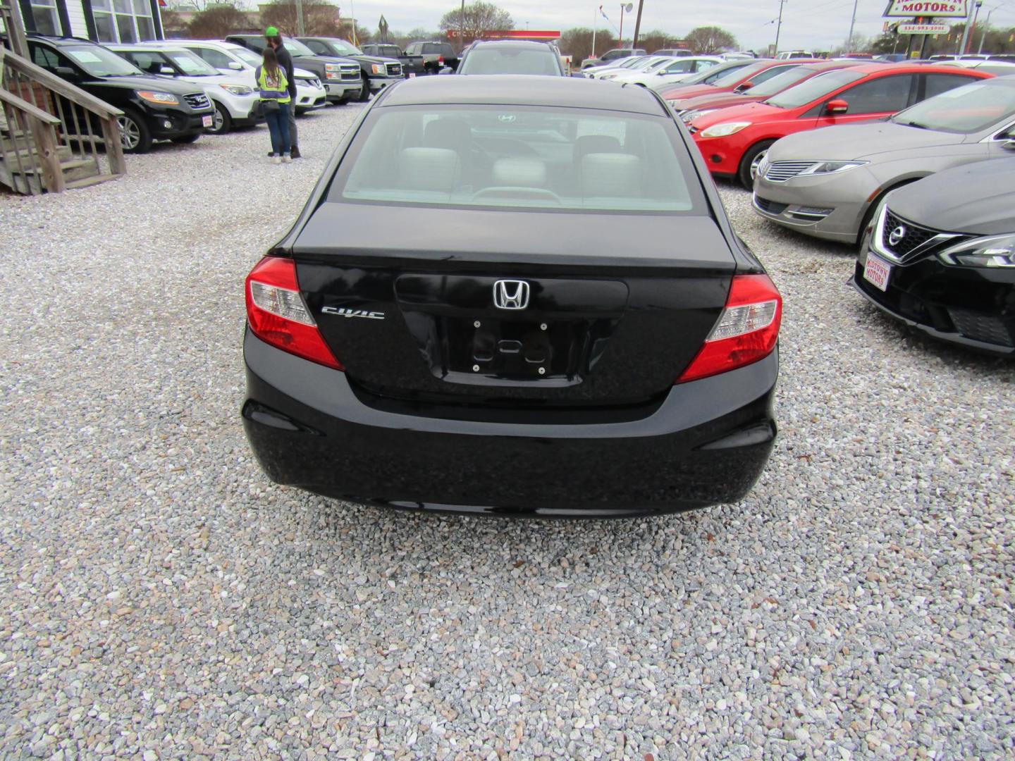 2012 Honda Civic LX Sedan 5-Speed AT (2HGFB2F55CH) with an 1.8L L4 SOHC 16V engine, Automatic transmission, located at 15016 S Hwy 231, Midland City, AL, 36350, (334) 983-3001, 31.306210, -85.495277 - Photo#8