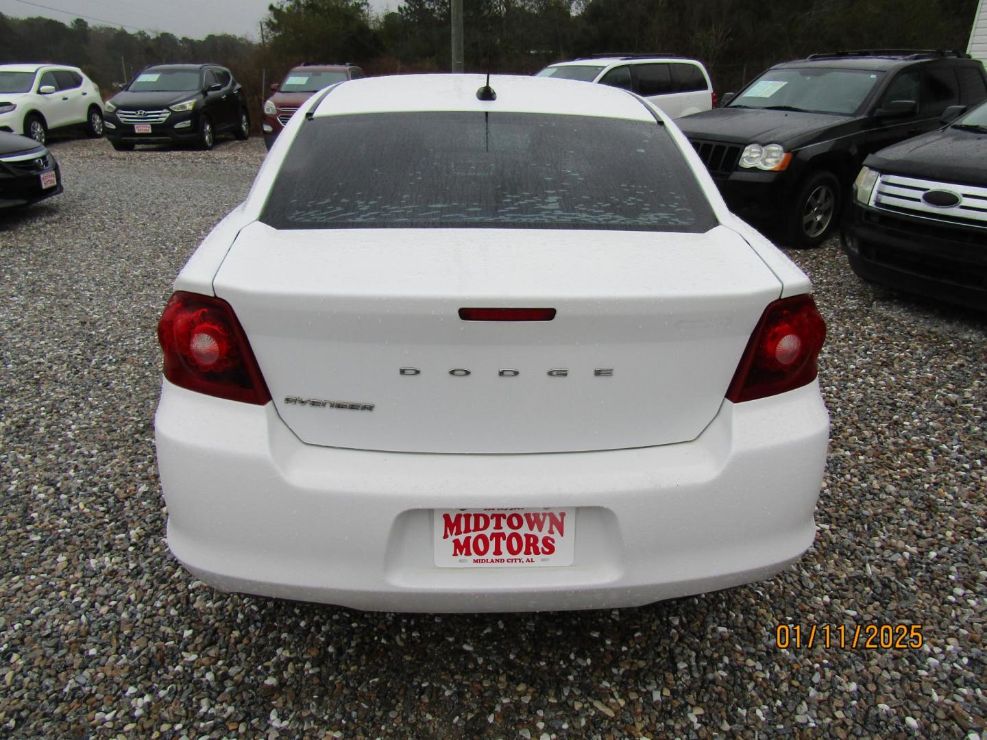 2012 White Dodge Avenger SXT (1C3CDZCB3CN) with an 2.4L L4 DOHC 16V engine, Automatic transmission, located at 15016 S Hwy 231, Midland City, AL, 36350, (334) 983-3001, 31.306210, -85.495277 - Photo#7