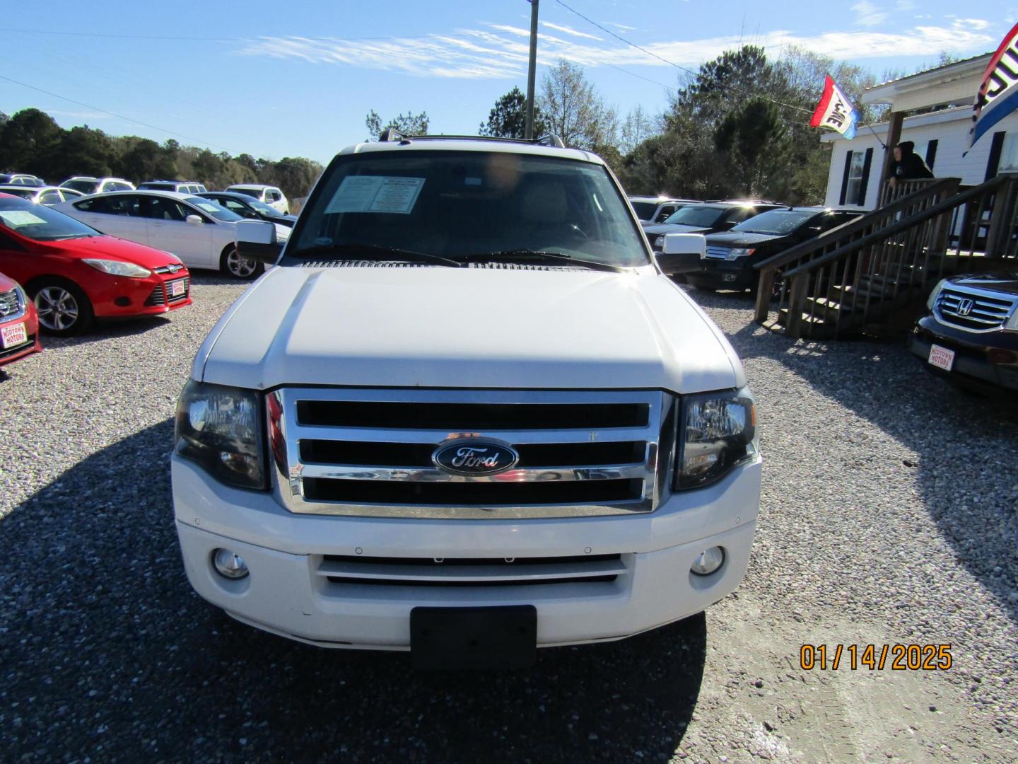 2014 White Ford Expedition Limited 2WD (1FMJU1K54EE) with an 5.4L V8 SOHC 16V FFV engine, Automatic transmission, located at 15016 S Hwy 231, Midland City, AL, 36350, (334) 983-3001, 31.306210, -85.495277 - Photo#1