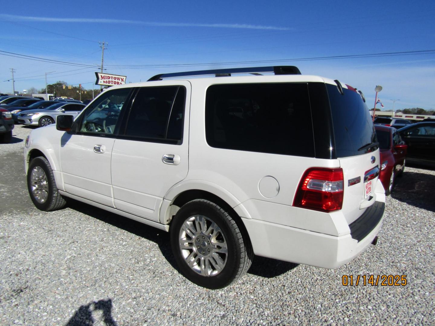 2014 White Ford Expedition Limited 2WD (1FMJU1K54EE) with an 5.4L V8 SOHC 16V FFV engine, Automatic transmission, located at 15016 S Hwy 231, Midland City, AL, 36350, (334) 983-3001, 31.306210, -85.495277 - Photo#5