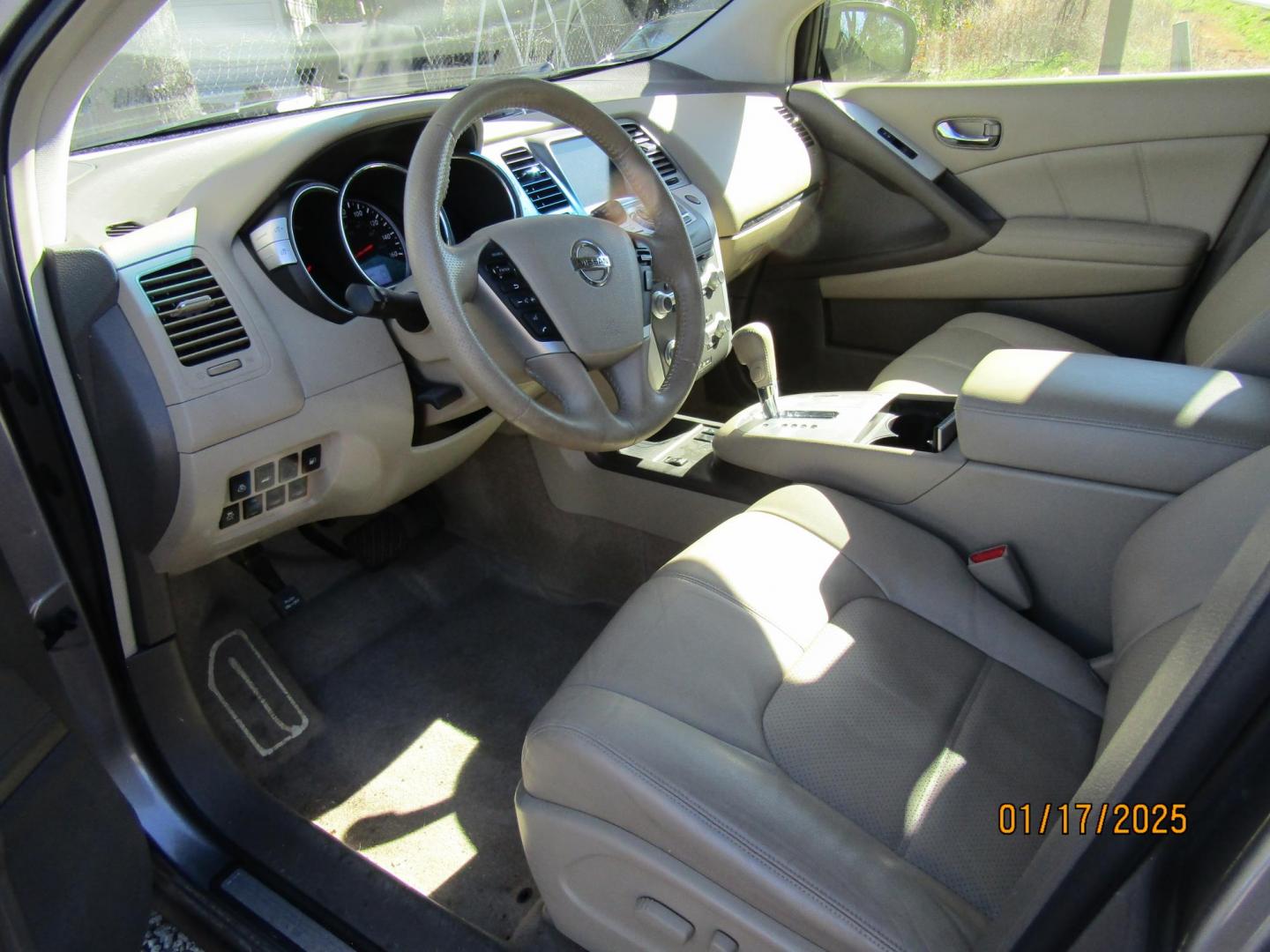 2012 Beige Nissan Murano SV (JN8AZ1MU1CW) with an 3.5L V6 DOHC 24V engine, Automatic transmission, located at 15016 S Hwy 231, Midland City, AL, 36350, (334) 983-3001, 31.306210, -85.495277 - Photo#3