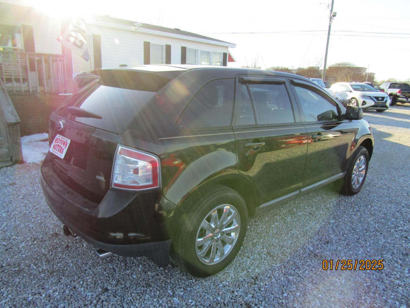 2010 Black Ford Edge SEL FWD (2FMDK3JC9AB) with an 3.5L V6 DOHC 24V engine, Automatic transmission, located at 15016 S Hwy 231, Midland City, AL, 36350, (334) 983-3001, 31.306210, -85.495277 - Photo#7