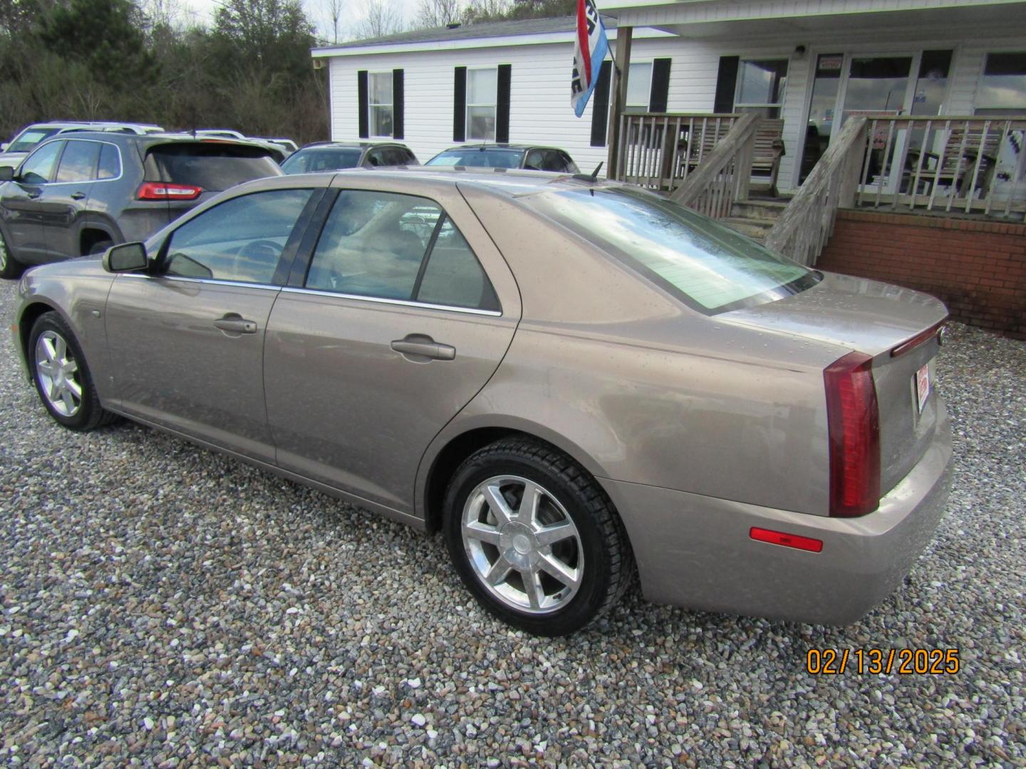 2006 Beige Cadillac STS V6 (1G6DW677860) with an 3.6L V6 DOHC 24V engine, Automatic transmission, located at 15016 S Hwy 231, Midland City, AL, 36350, (334) 983-3001, 31.306210, -85.495277 - Photo#5