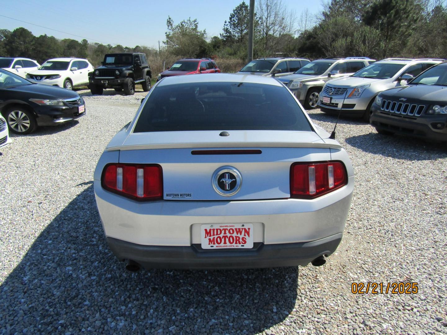 2011 Silver Ford Mustang V6 Coupe (1ZVBP8AM6B5) with an 3.7L V6 DOHC 24V engine, Automatic transmission, located at 15016 S Hwy 231, Midland City, AL, 36350, (334) 983-3001, 31.306210, -85.495277 - Photo#5