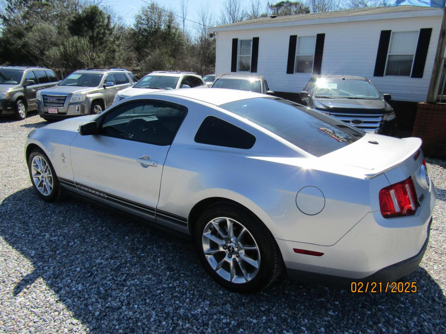 2011 Silver Ford Mustang V6 Coupe (1ZVBP8AM6B5) with an 3.7L V6 DOHC 24V engine, Automatic transmission, located at 15016 S Hwy 231, Midland City, AL, 36350, (334) 983-3001, 31.306210, -85.495277 - Photo#6