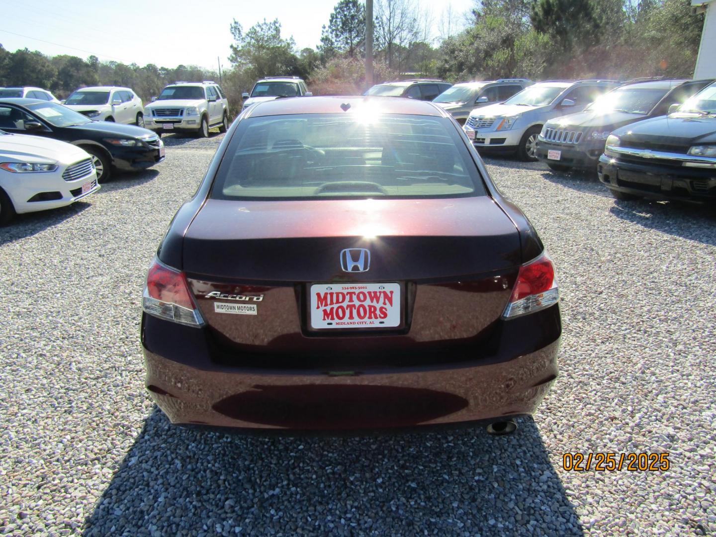 2009 Red Honda Accord EX-L Sedan AT (1HGCP26899A) with an 2.4L L4 DOHC 16V engine, Automatic transmission, located at 15016 S Hwy 231, Midland City, AL, 36350, (334) 983-3001, 31.306210, -85.495277 - Photo#6